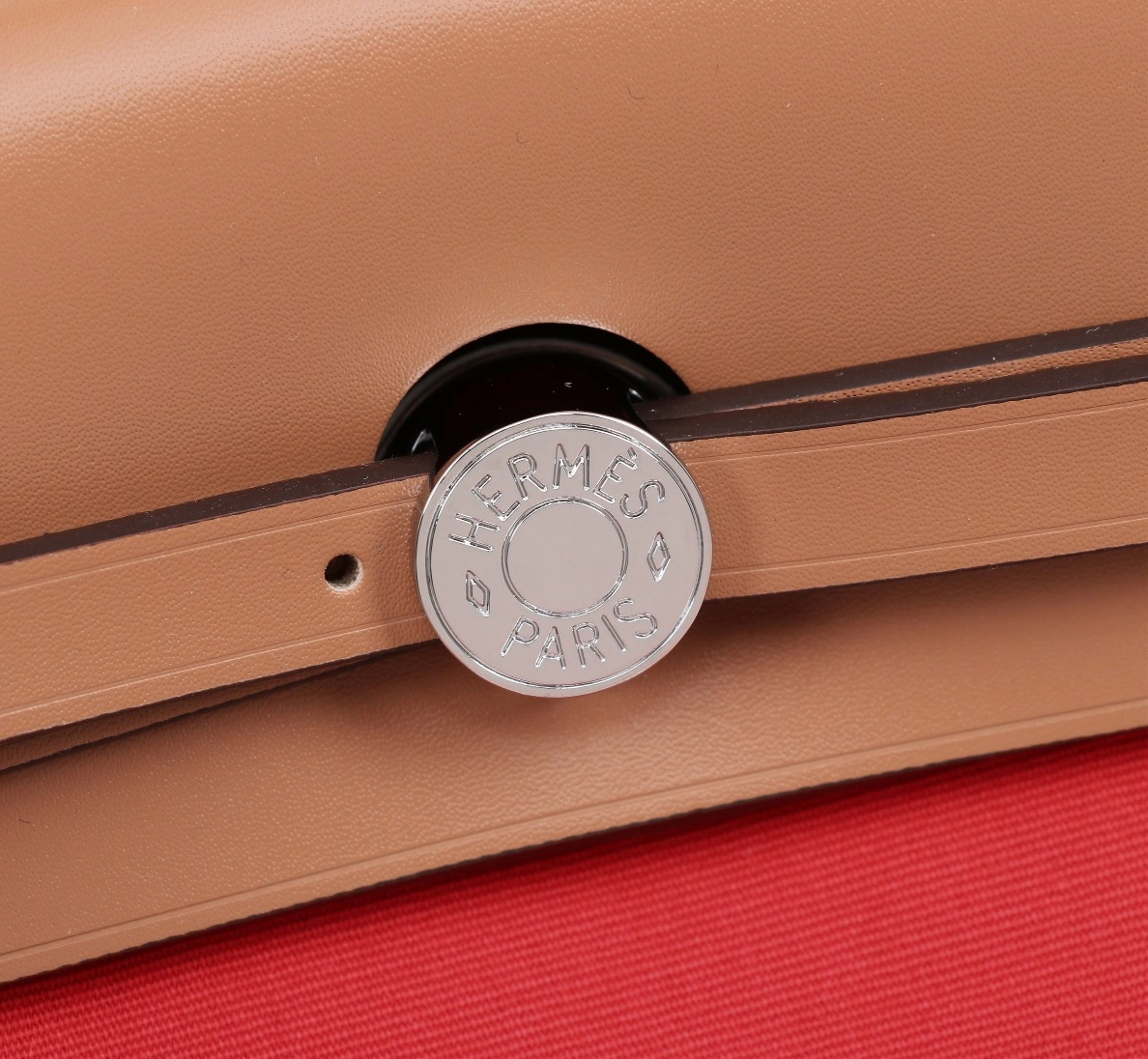 Hermes AAA Quality Handbags For Women Minimalist 5788