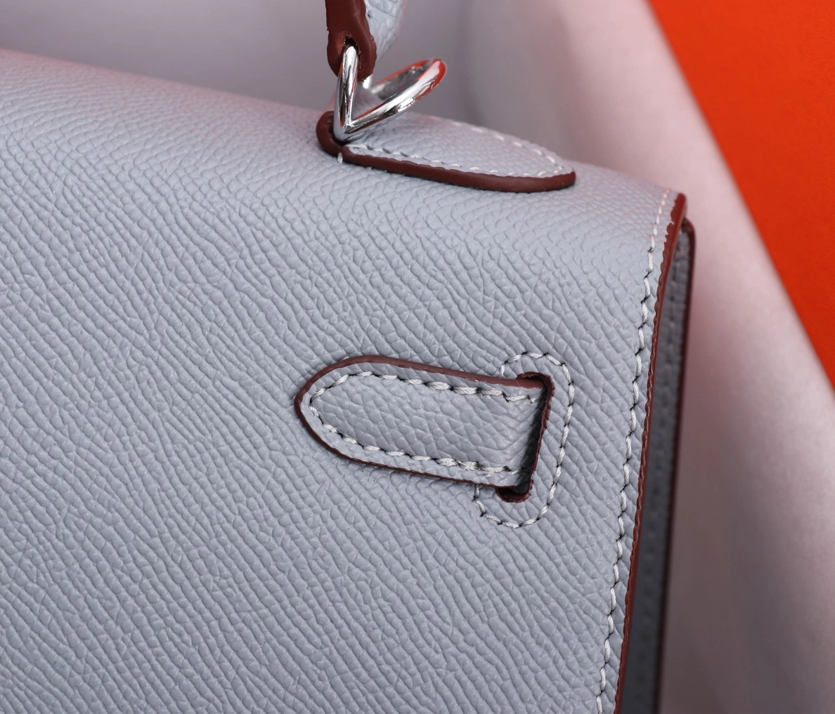 Hermes AAA Quality Handbags For Women Minimalist 5929