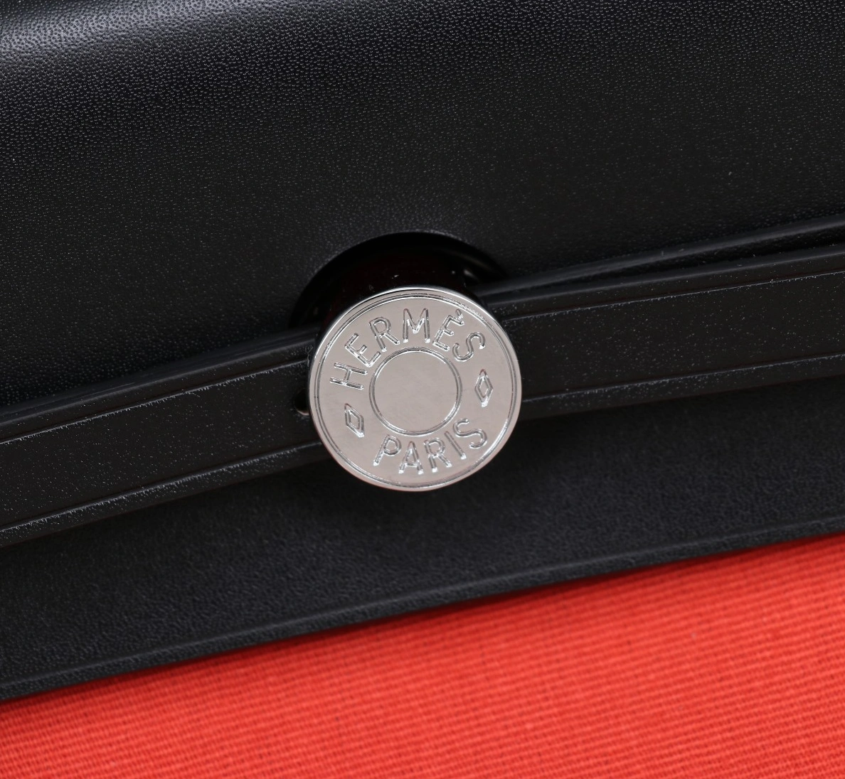 Hermes AAA Quality Handbags For Women Minimalist 9378