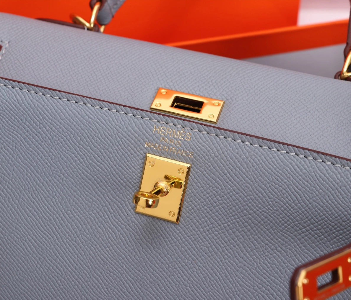 Hermes AAA Quality Handbags For Women Modern 1369