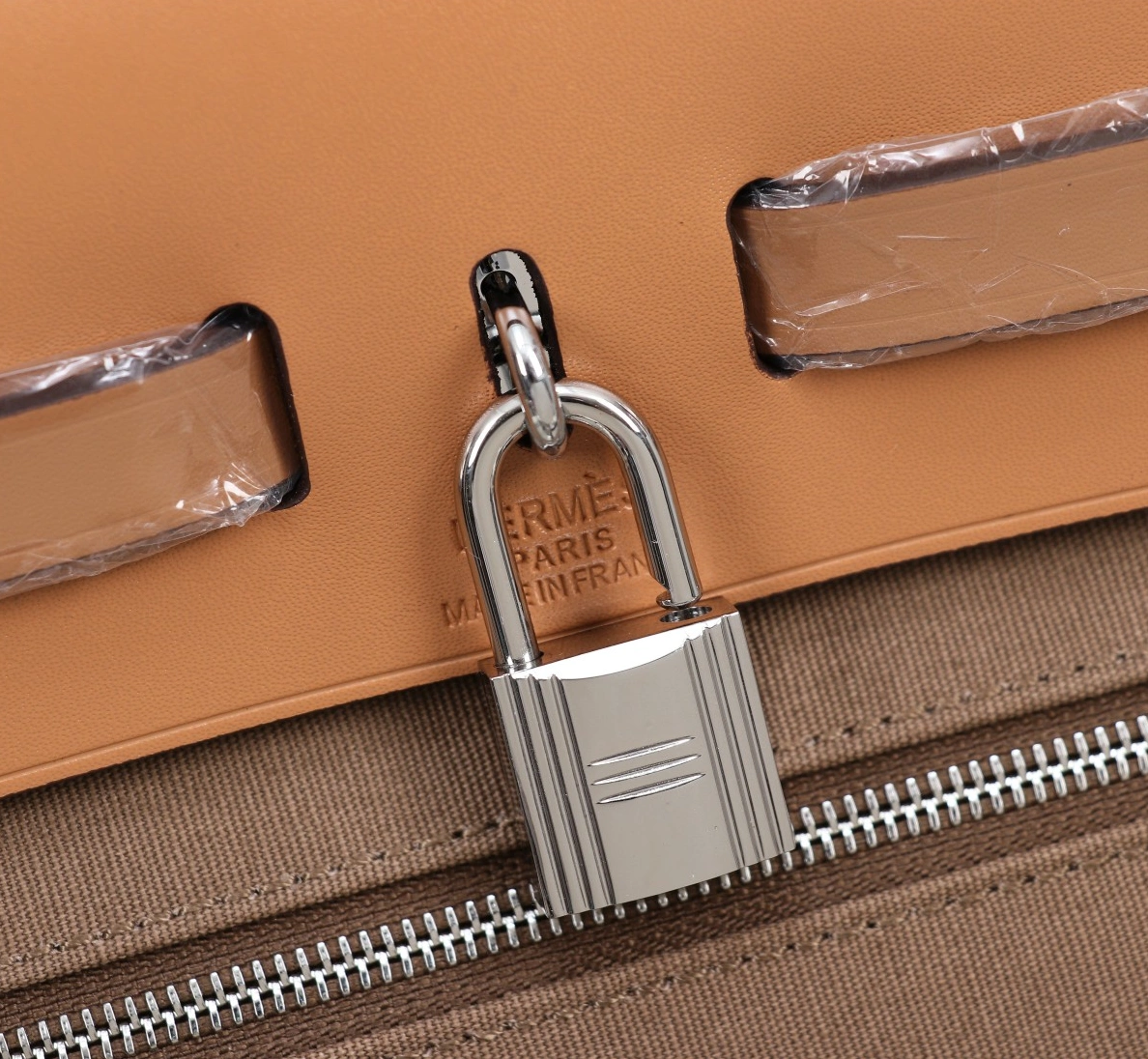 Hermes AAA Quality Handbags For Women Modern 9650