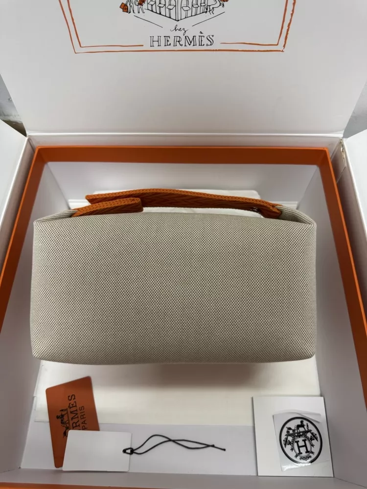 Hermes AAA Quality Handbags For Women Practical 3021