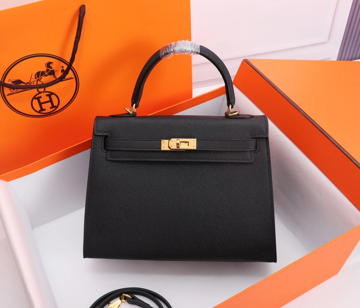 Hermes AAA Quality Handbags For Women Sleek 7514