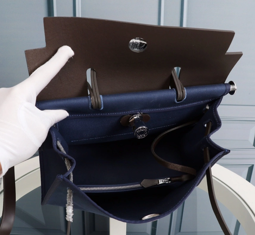 Hermes AAA Quality Handbags For Women StreetReady 2638