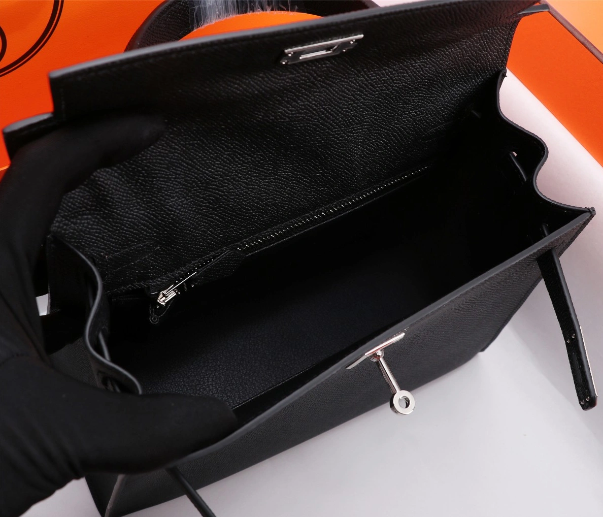 Hermes AAA Quality Handbags For Women StreetReady 4742