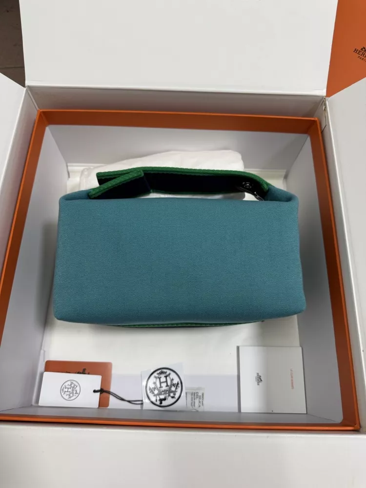 Hermes AAA Quality Handbags For Women Stylish 3069