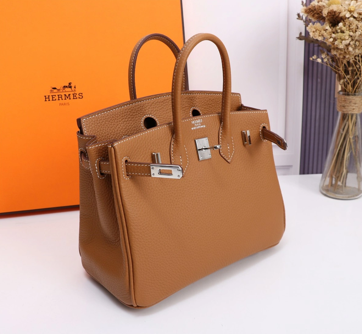 Hermes AAA Quality Handbags For Women Trendsetting 140
