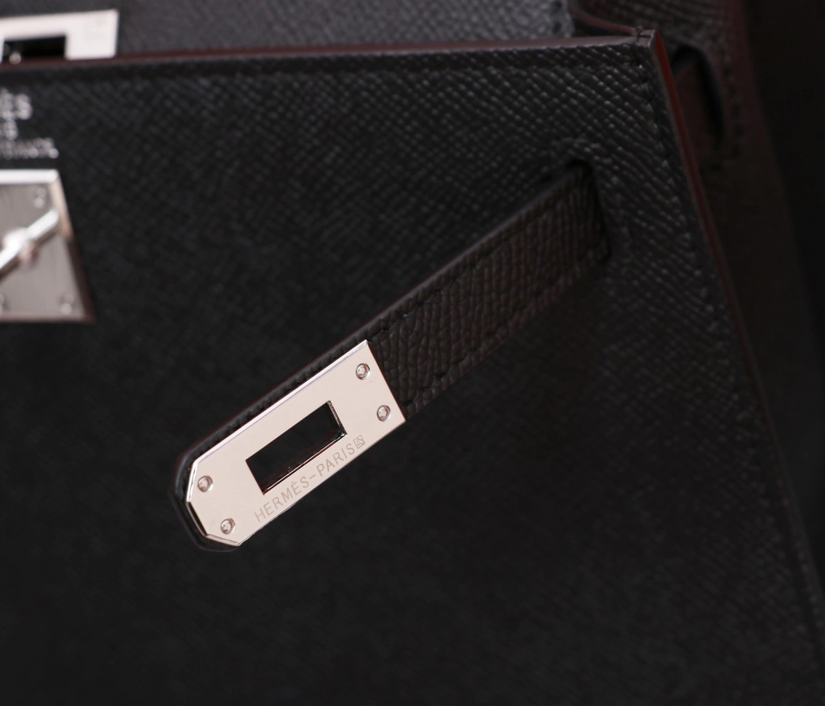 Hermes AAA Quality Handbags For Women Trendsetting 2526