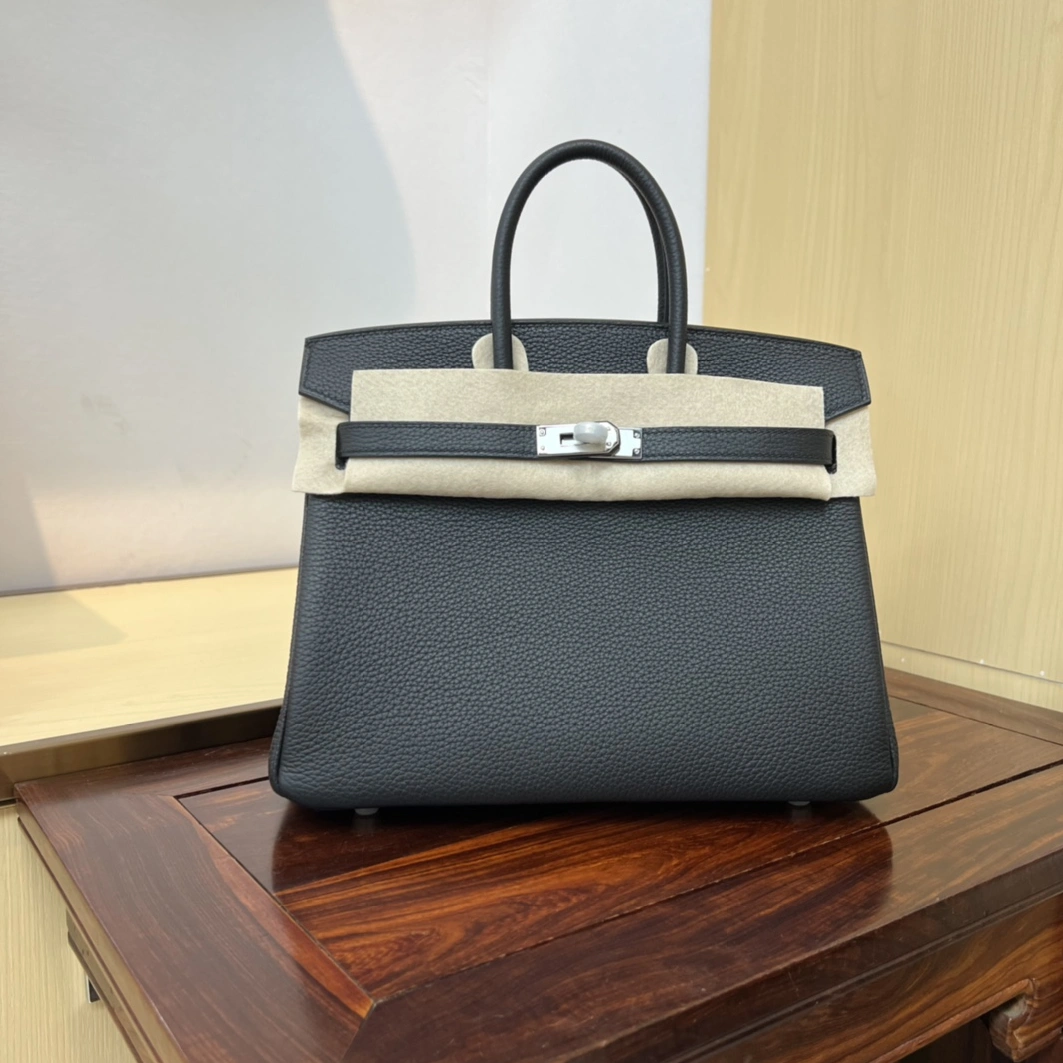 Hermes AAA Quality Handbags For Women Trendsetting 4324
