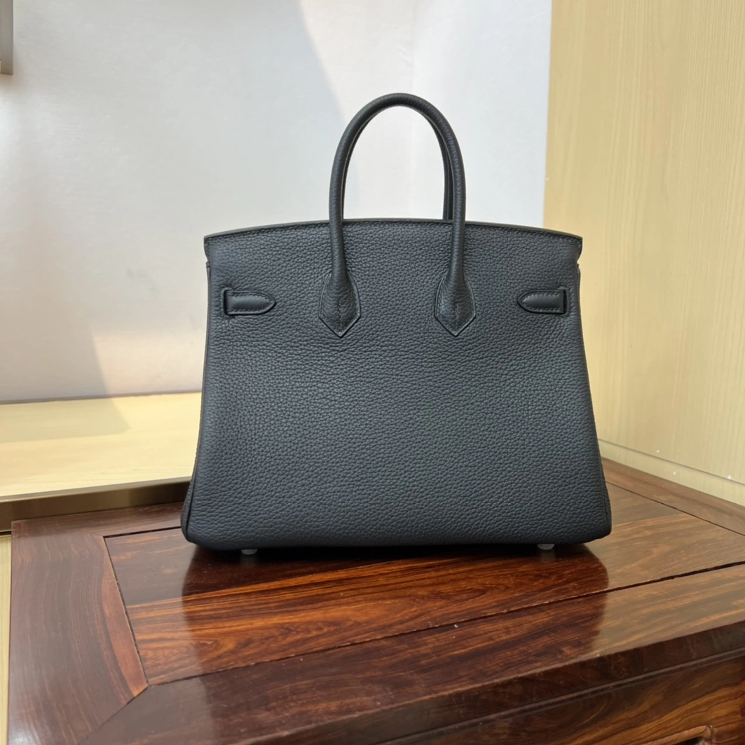 Hermes AAA Quality Handbags For Women Trendsetting 4324