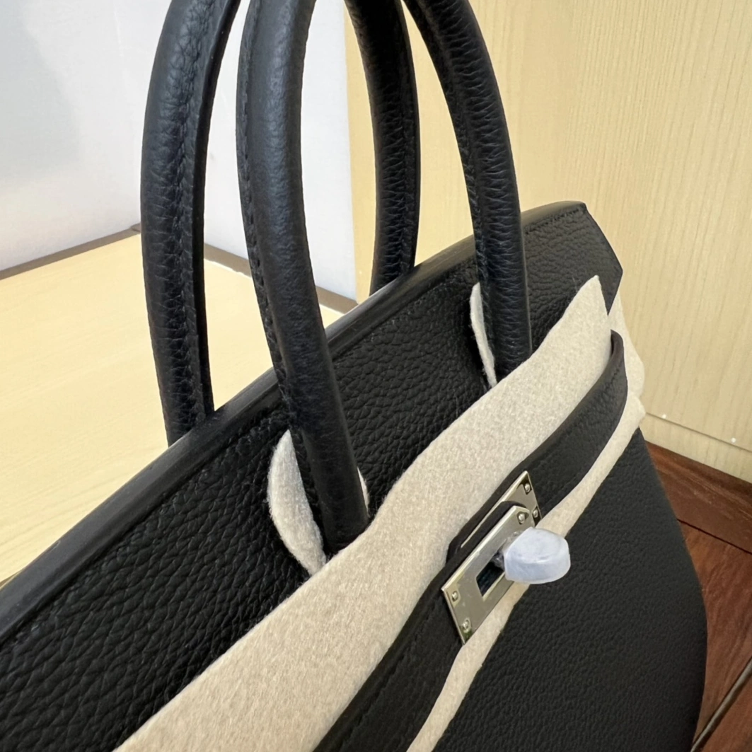Hermes AAA Quality Handbags For Women Trendsetting 4324