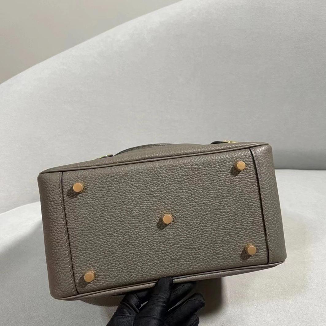 Hermes AAA Quality Handbags For Women Trendsetting 5457