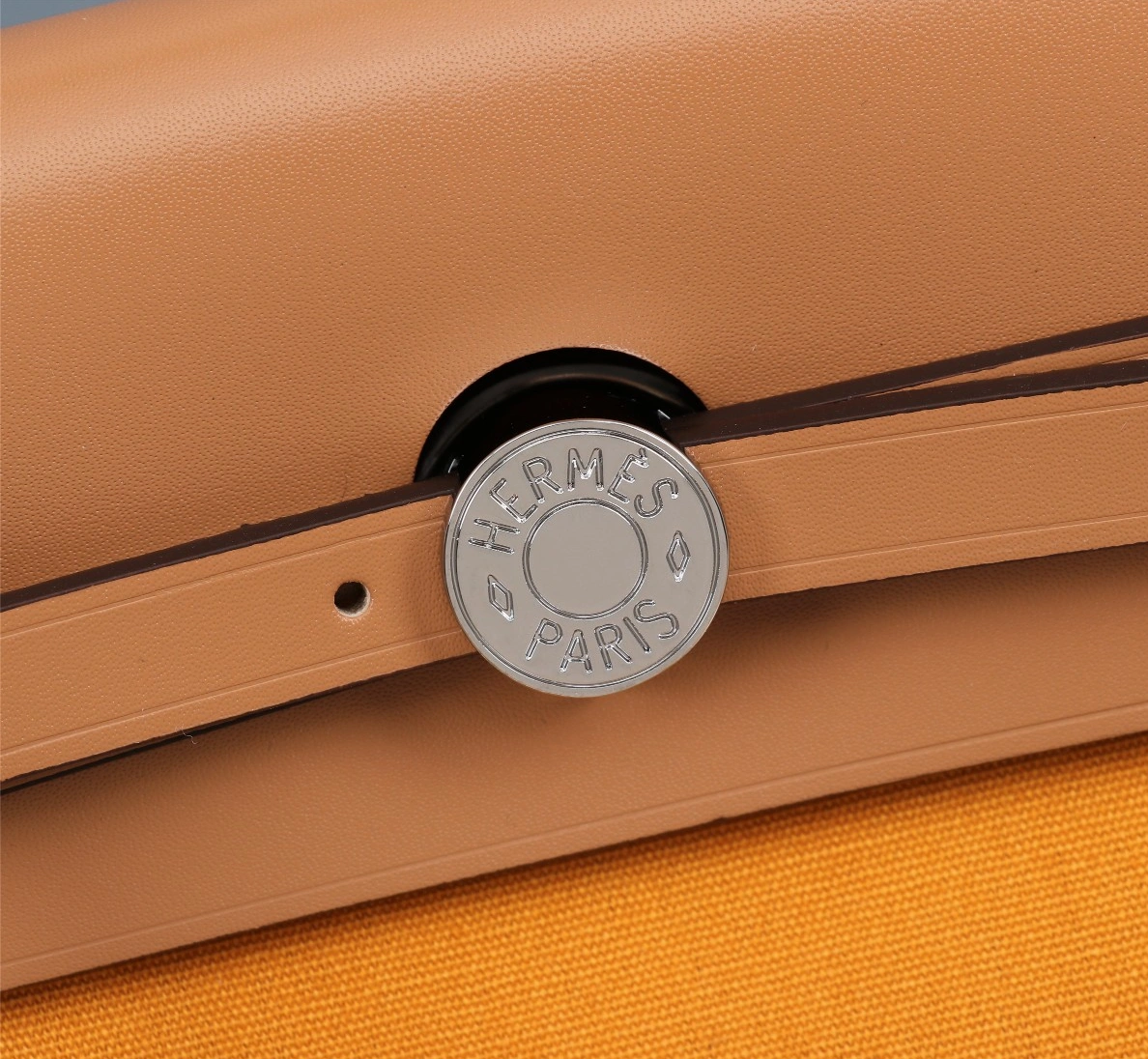 Hermes AAA Quality Handbags For Women Trendsetting 5583