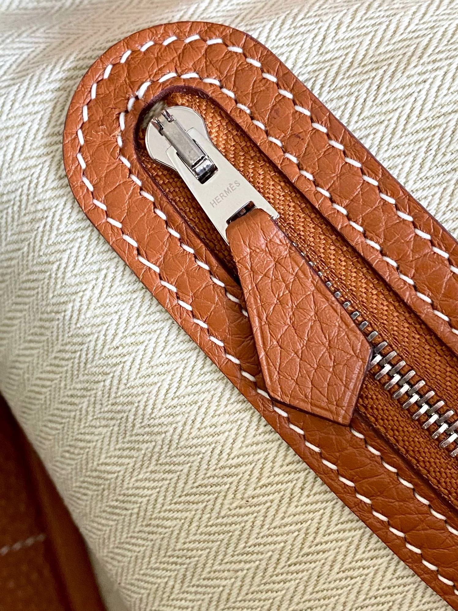 Hermes AAA Quality Handbags For Women Trendsetting 5603