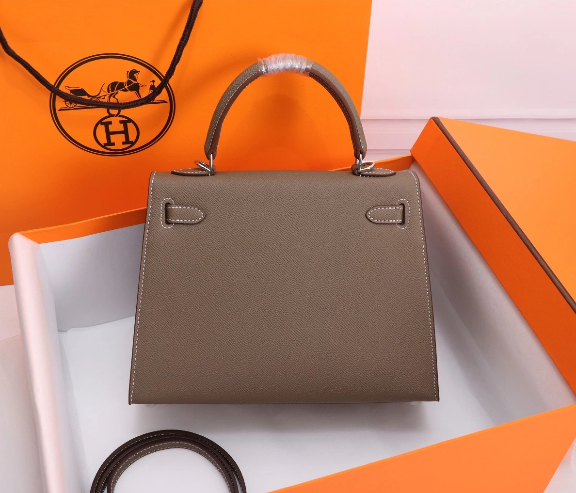 Hermes AAA Quality Handbags For Women Trendy 157