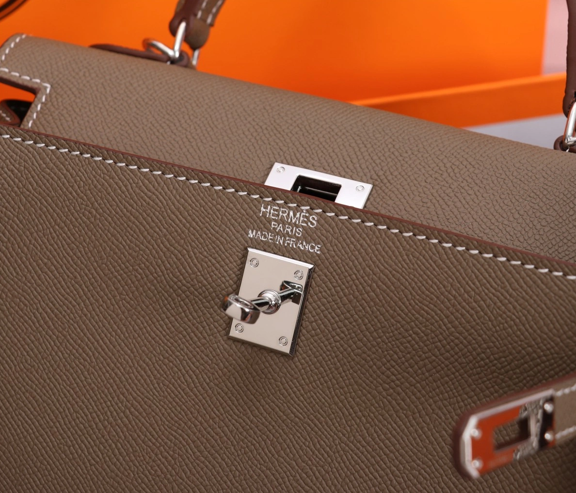 Hermes AAA Quality Handbags For Women Trendy 157