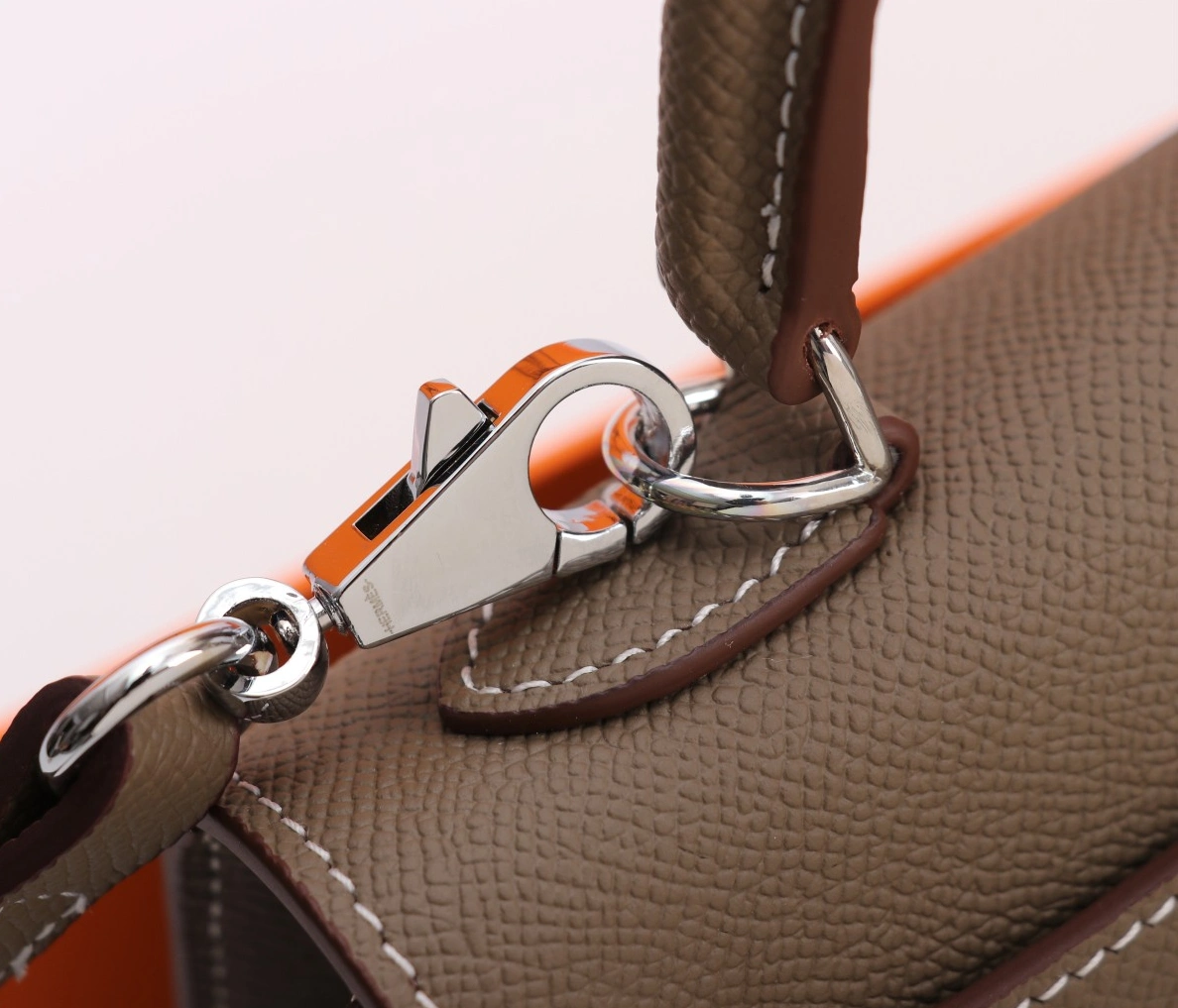 Hermes AAA Quality Handbags For Women Trendy 157