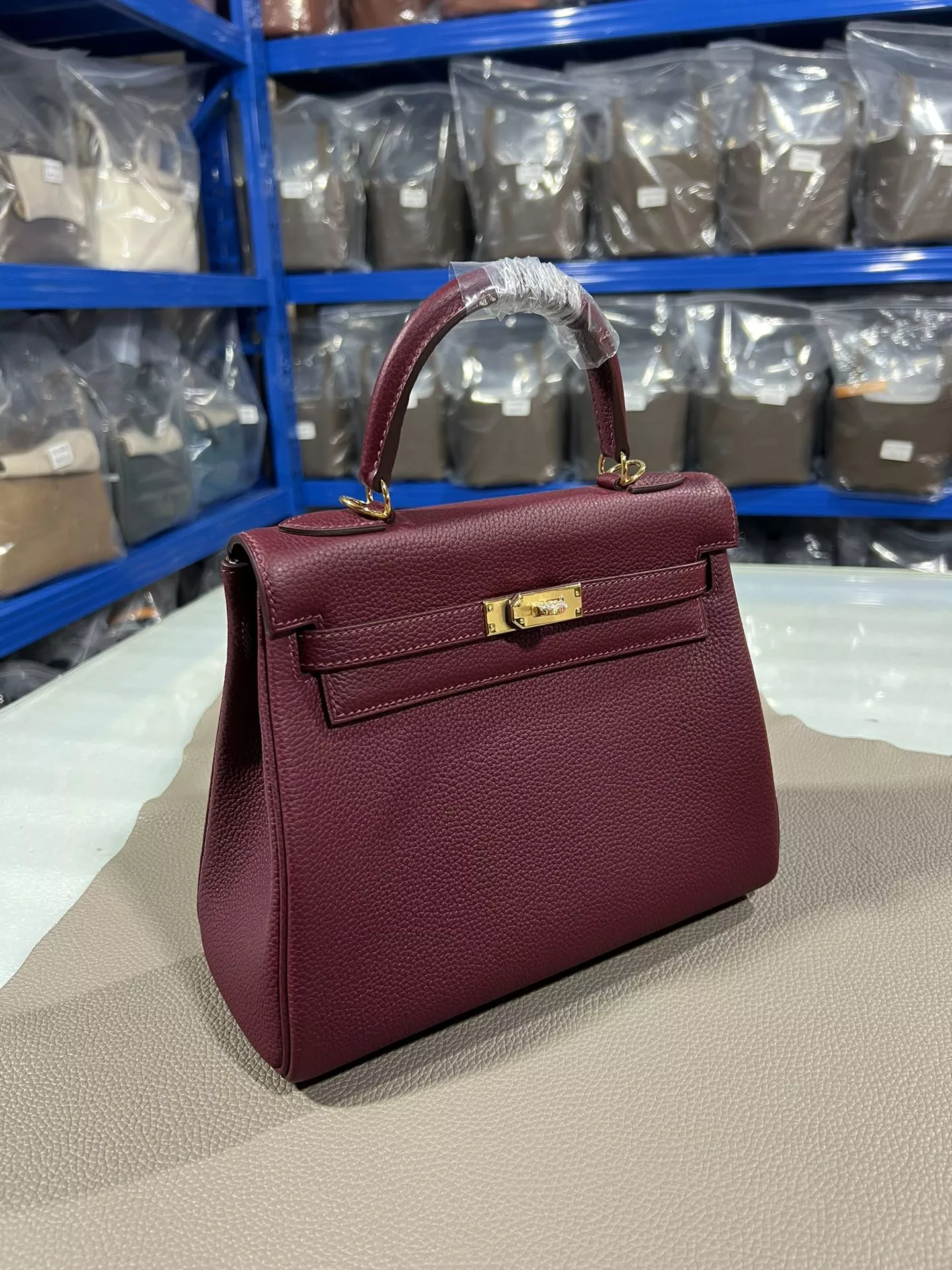 Hermes AAA Quality Handbags For Women Vibrant 9144
