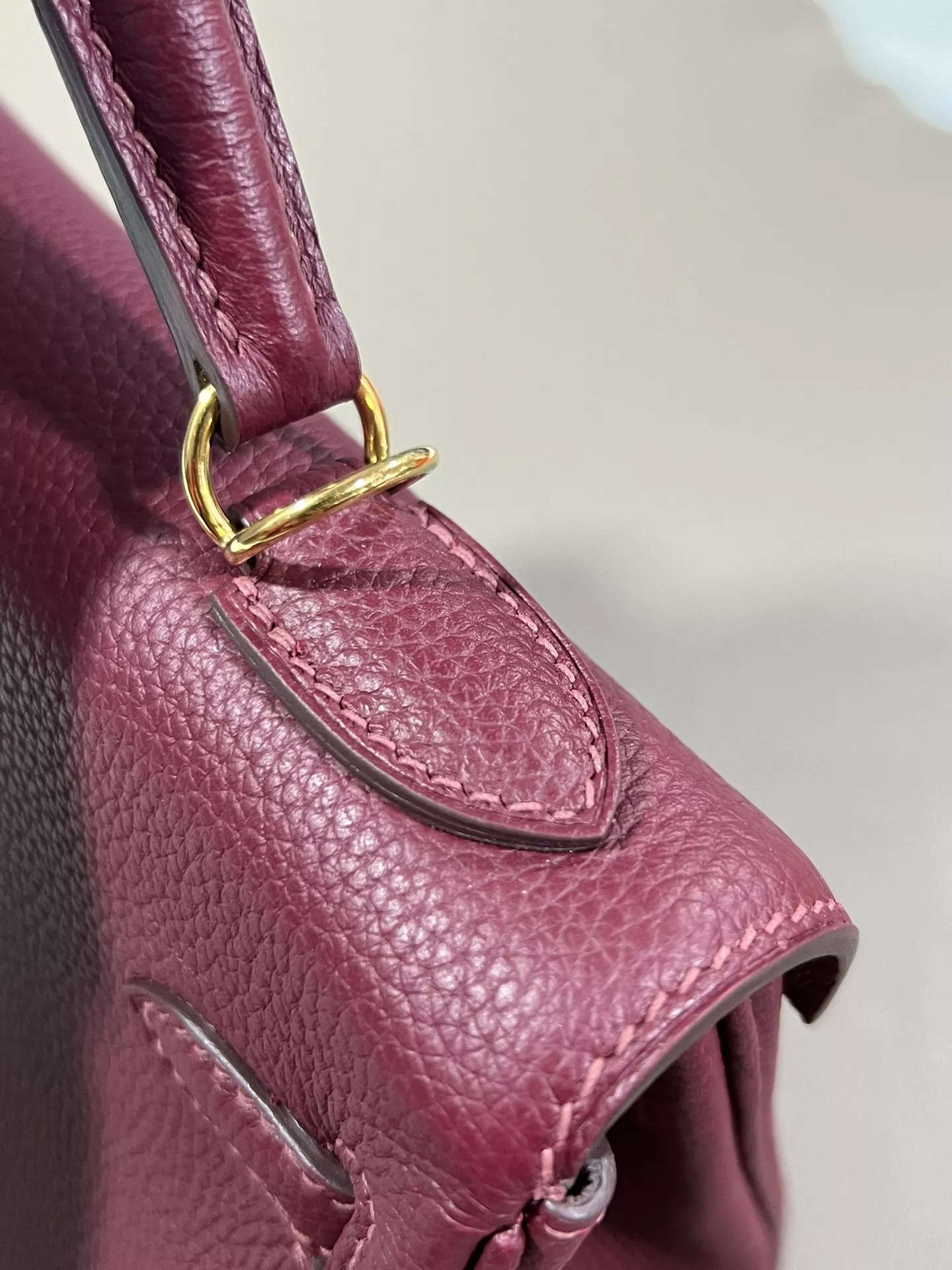 Hermes AAA Quality Handbags For Women Vibrant 9144