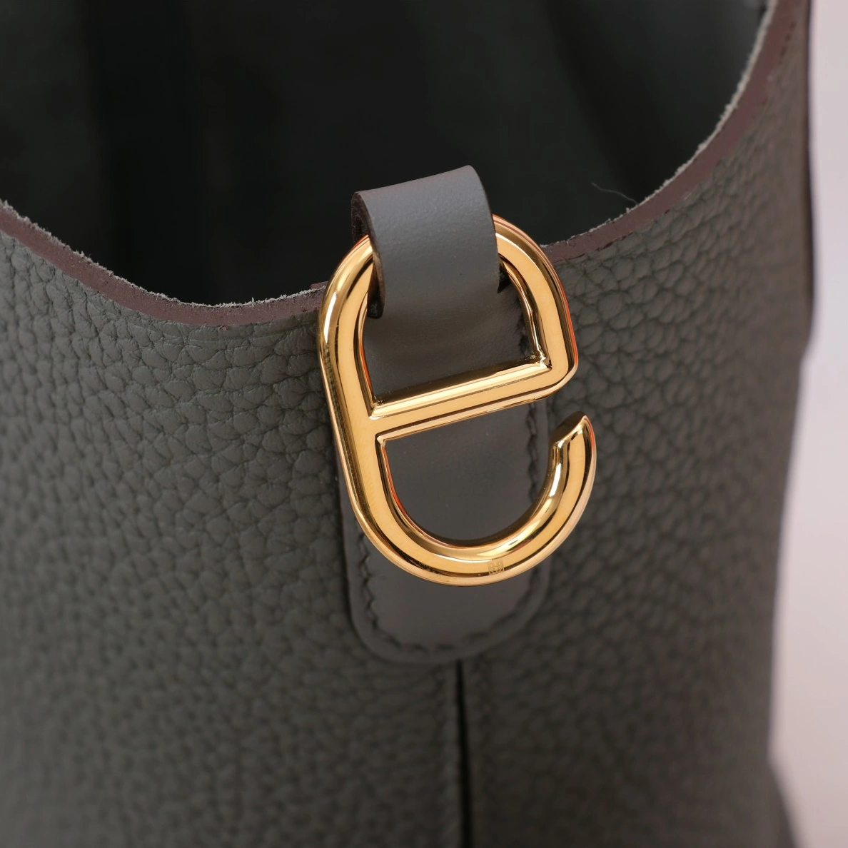 Hermes AAA Quality Handbags In Gold For Women BestValue 5832