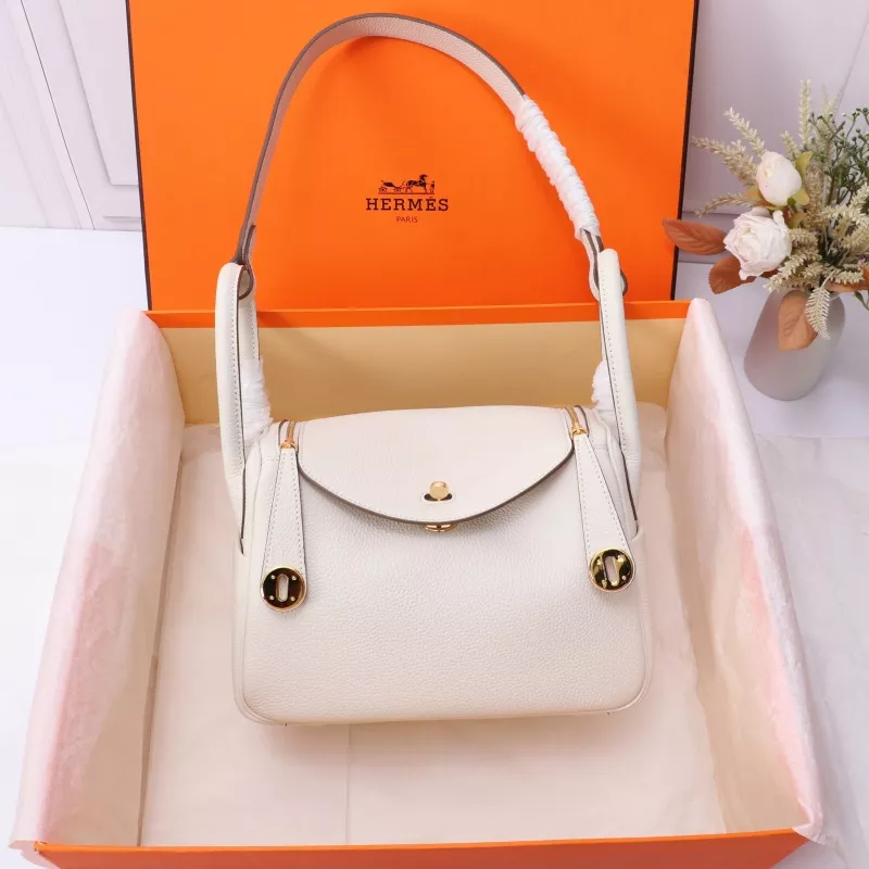 Hermes AAA Quality Handbags In Gold For Women Classic 365