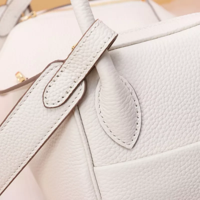 Hermes AAA Quality Handbags In Gold For Women Classic 365