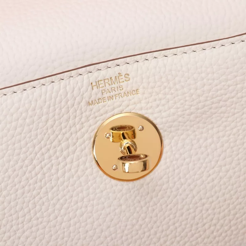 Hermes AAA Quality Handbags In Gold For Women Classic 365