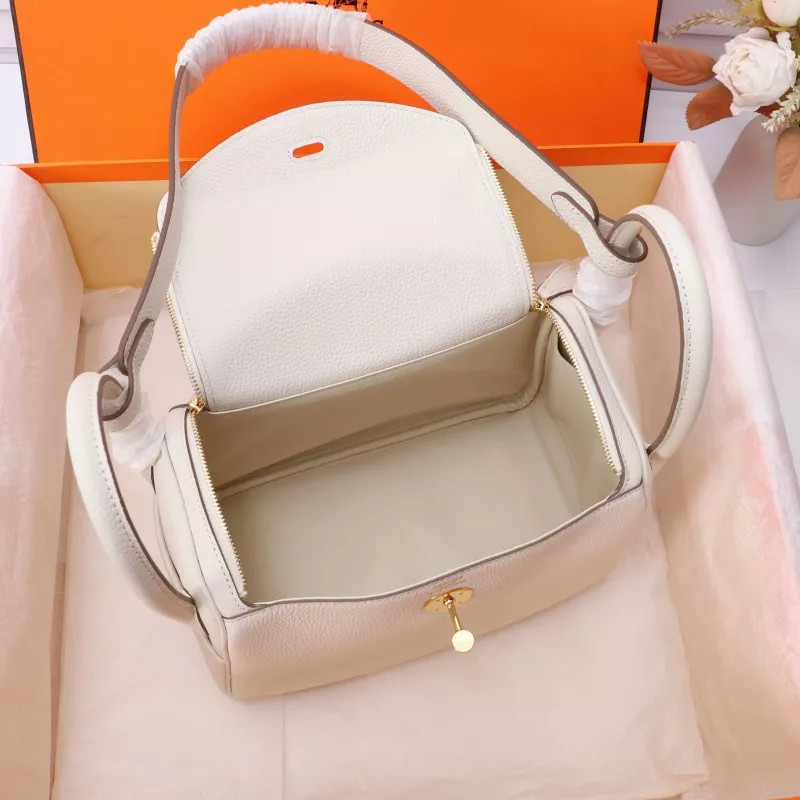 Hermes AAA Quality Handbags In Gold For Women Classic 365