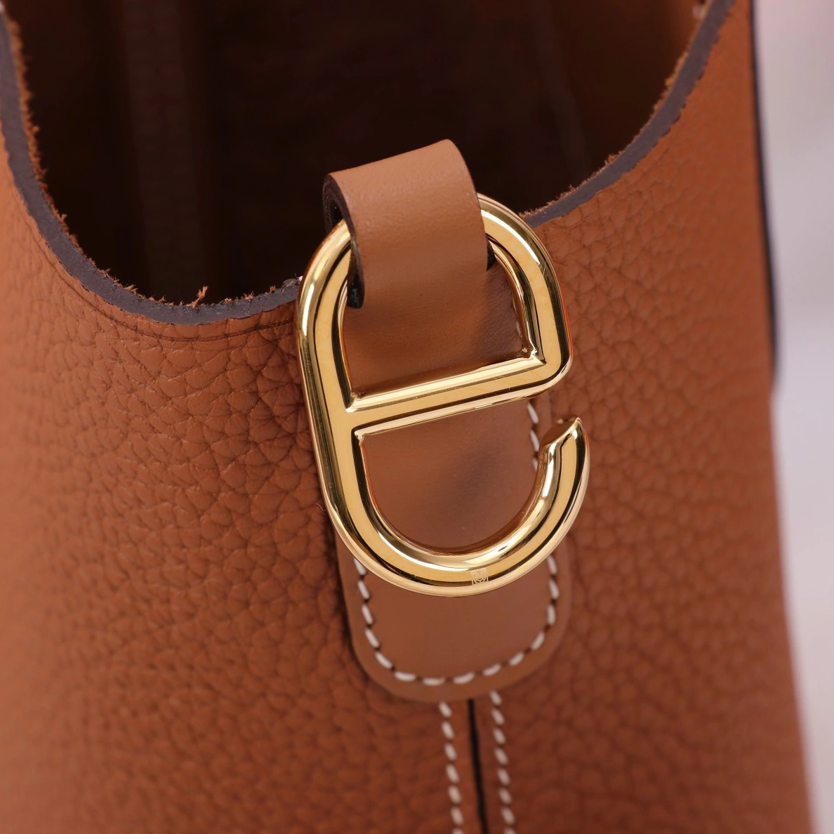 Hermes AAA Quality Handbags In Gold For Women Efficient 8775