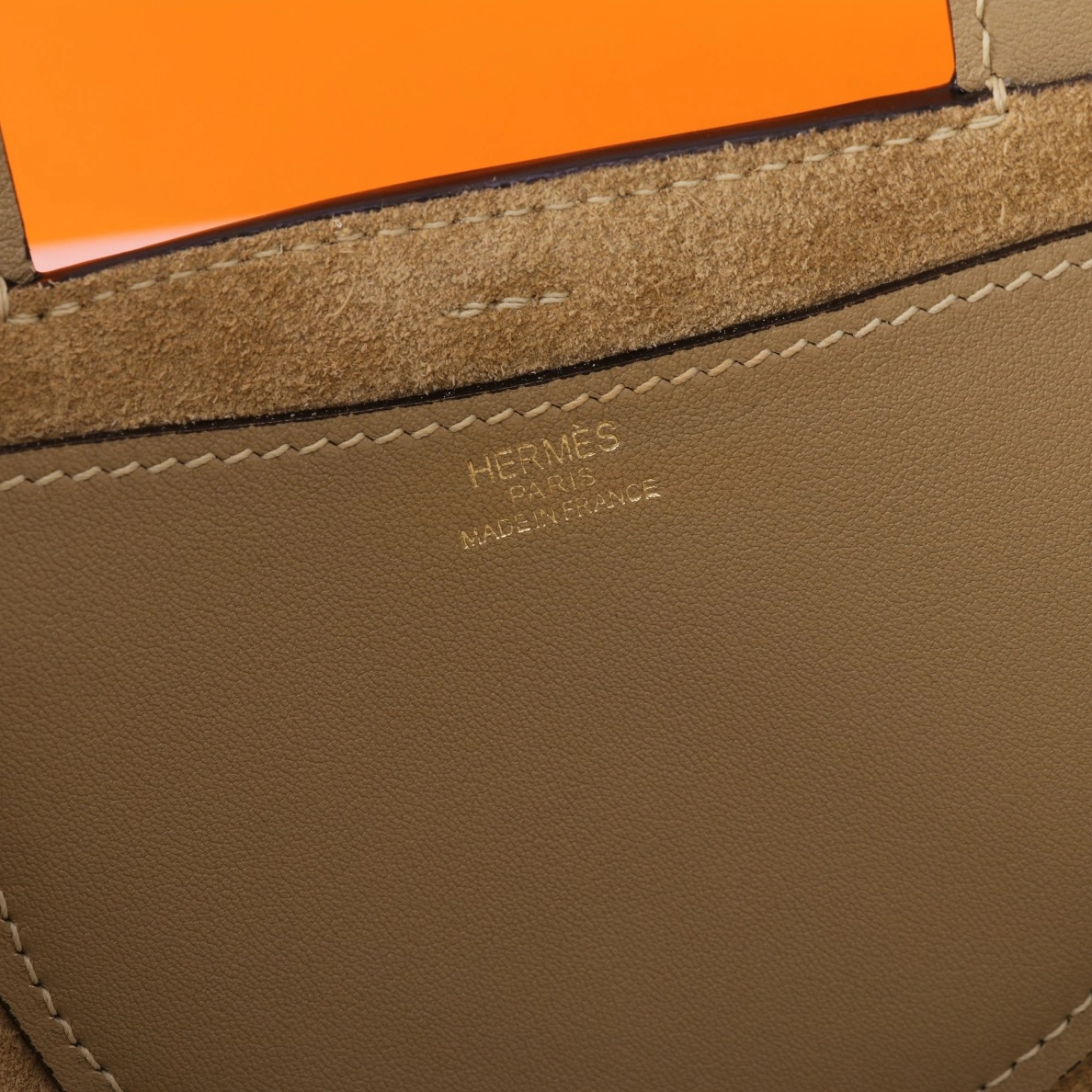 Hermes AAA Quality Handbags In Gold For Women Elegant 7898