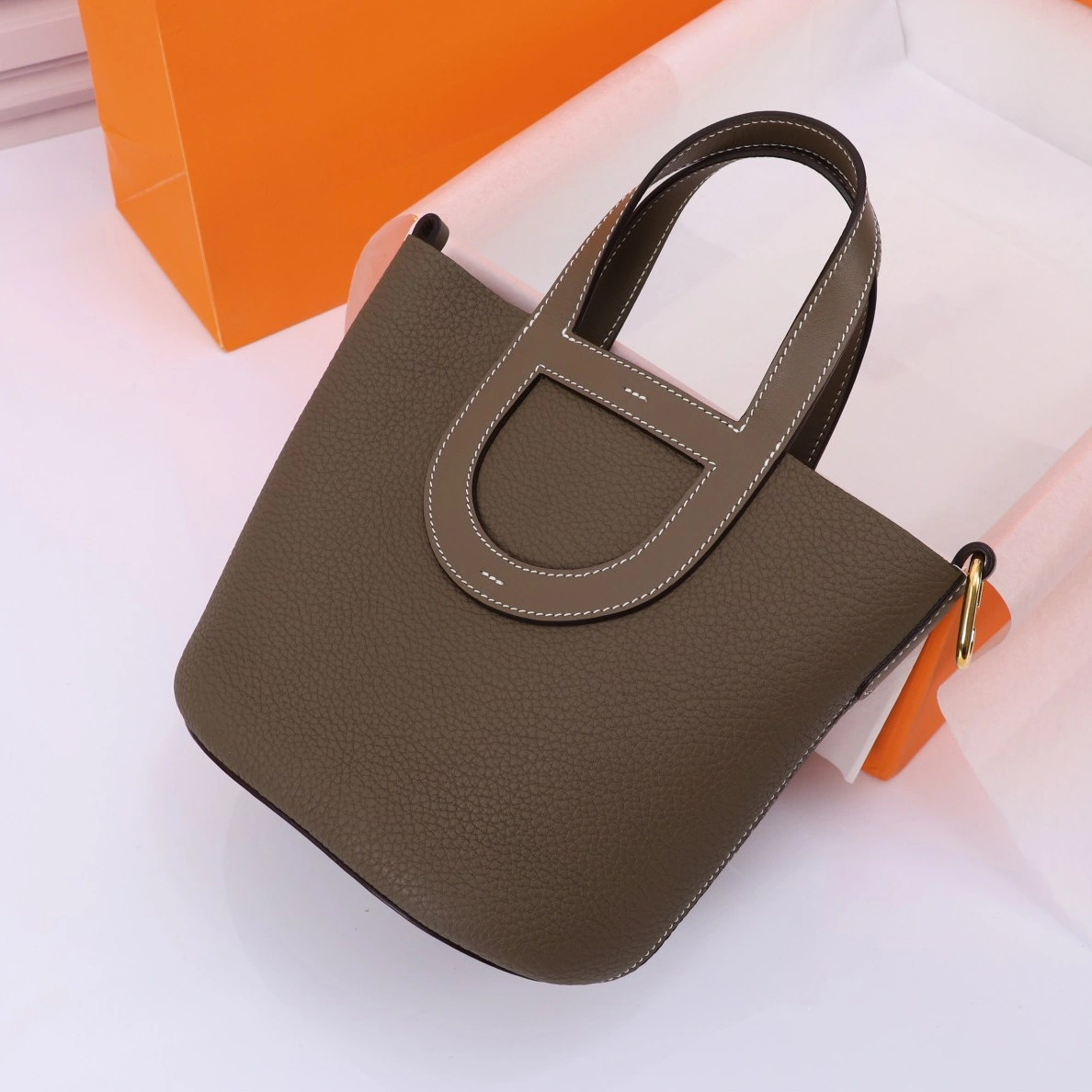 Hermes AAA Quality Handbags In Gold For Women NewStyle 8573