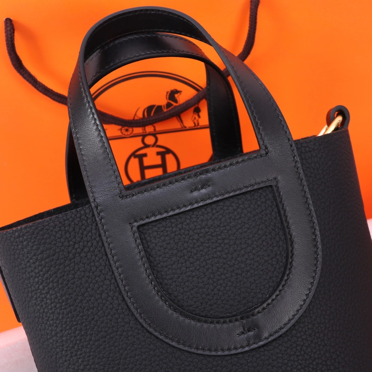 Hermes AAA Quality Handbags In Gold For Women Practical 494