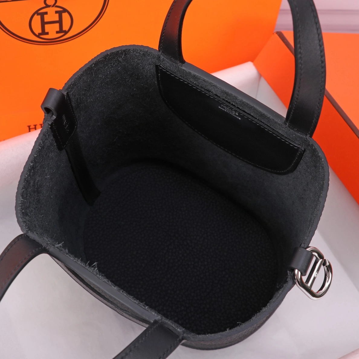 Hermes AAA Quality Handbags In Gold For Women Practical 494