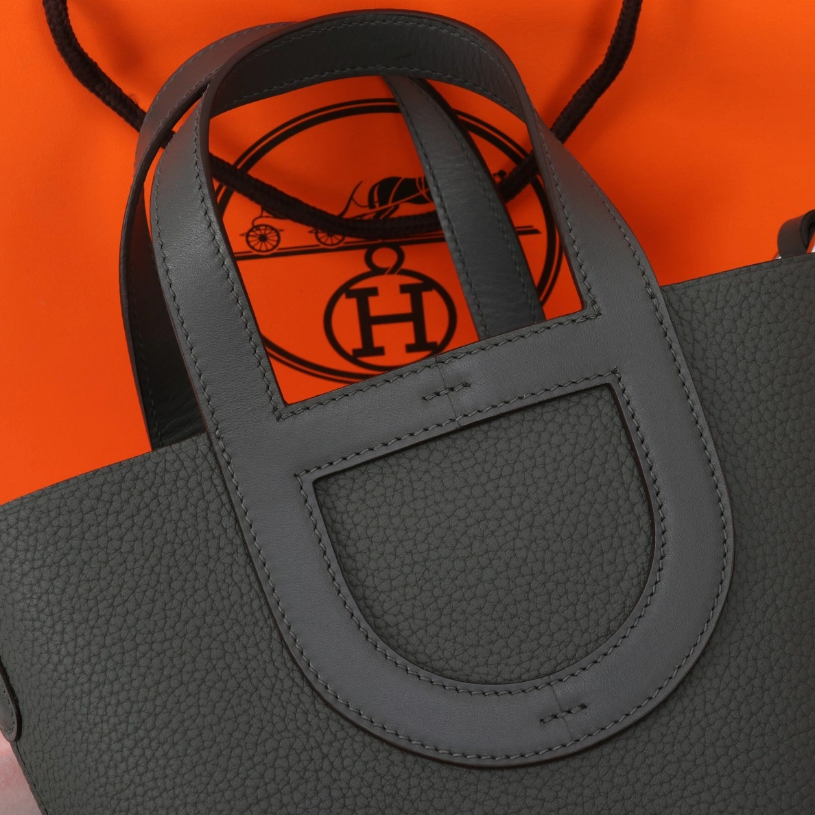 Hermes AAA Quality Handbags In Silver For Women Comfortable 3180