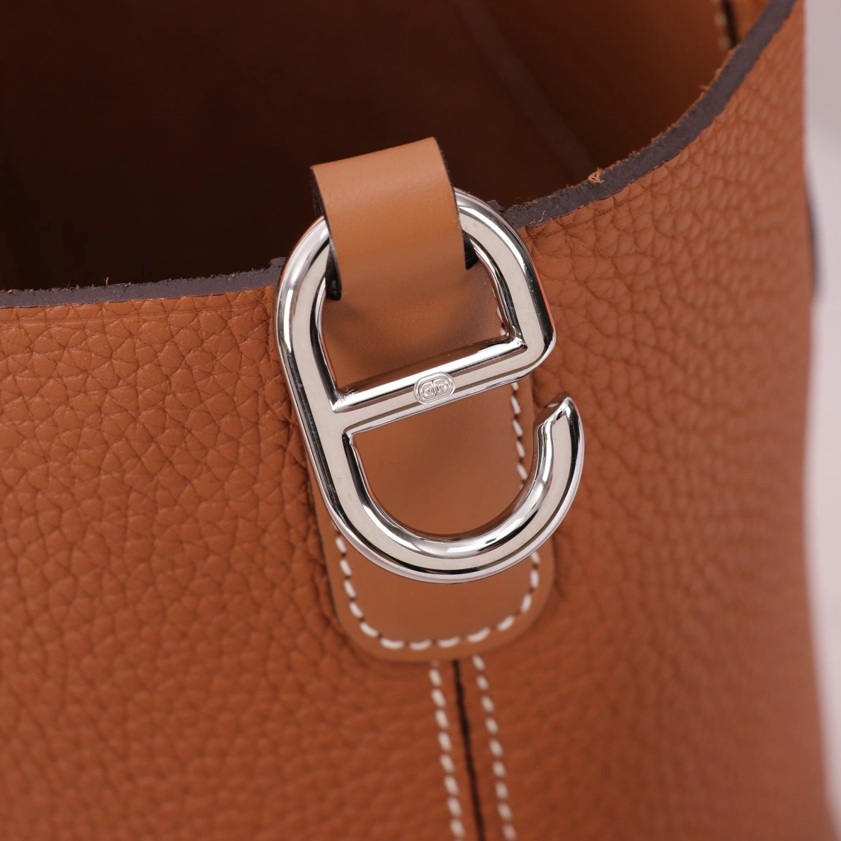 Hermes AAA Quality Handbags In Silver For Women Elegant 5855