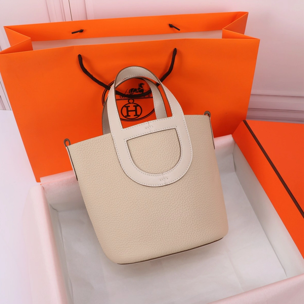 Hermes AAA Quality Handbags In Silver For Women Lightweight 2679