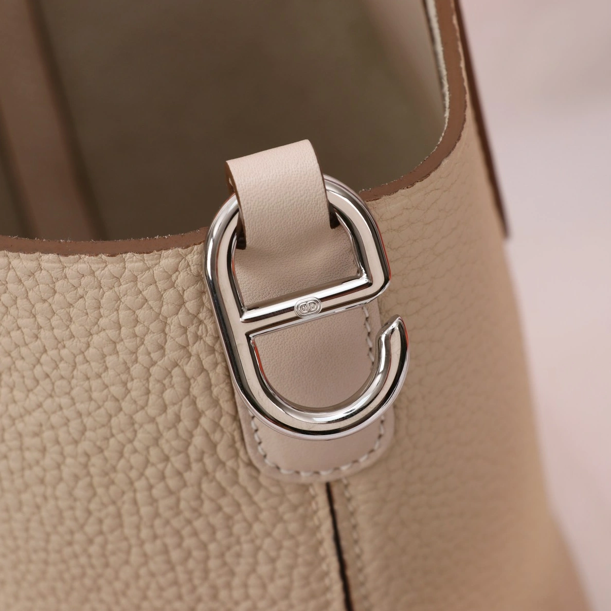 Hermes AAA Quality Handbags In Silver For Women Lightweight 2679