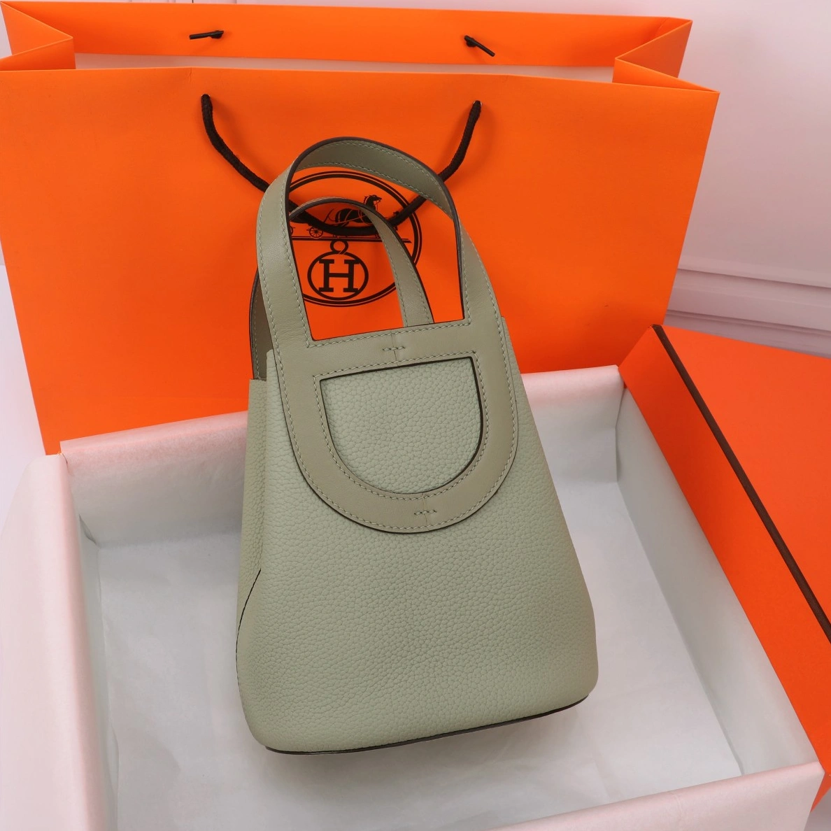 Hermes AAA Quality Handbags In Silver For Women Resilient 6021