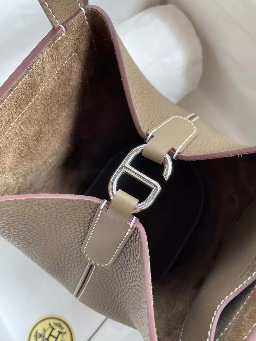 Hermes AAA Quality Handbags In Silver For Women Soft 3274