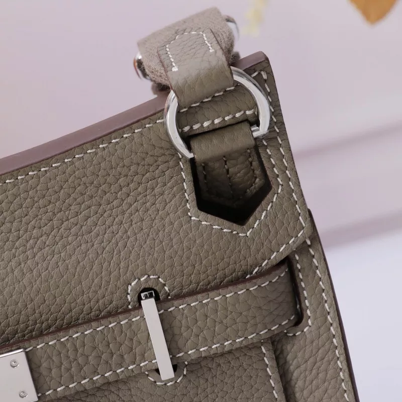 Hermes AAA Quality Messenger Bags For Unisex Reliable 331