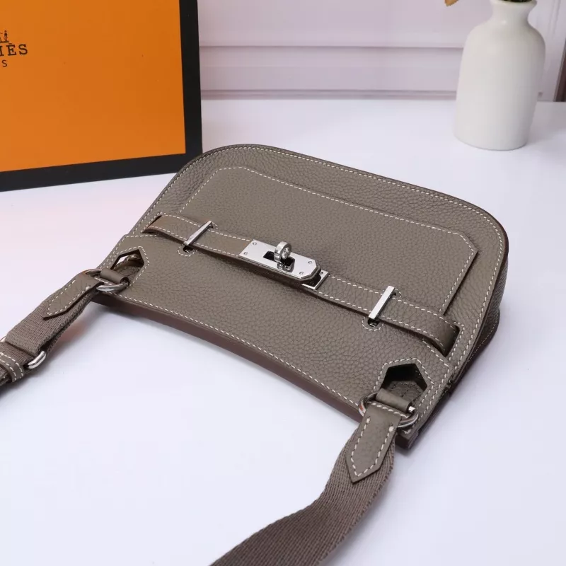 Hermes AAA Quality Messenger Bags For Unisex Reliable 331