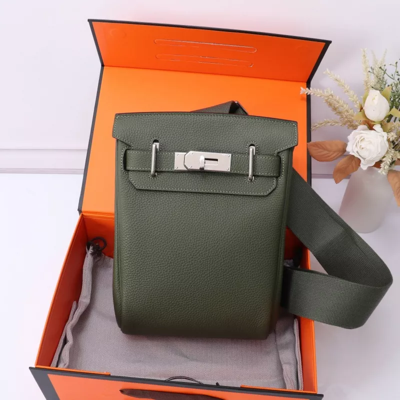 Hermes AAA Quality Messenger Bags For Unisex Vibrant 1655