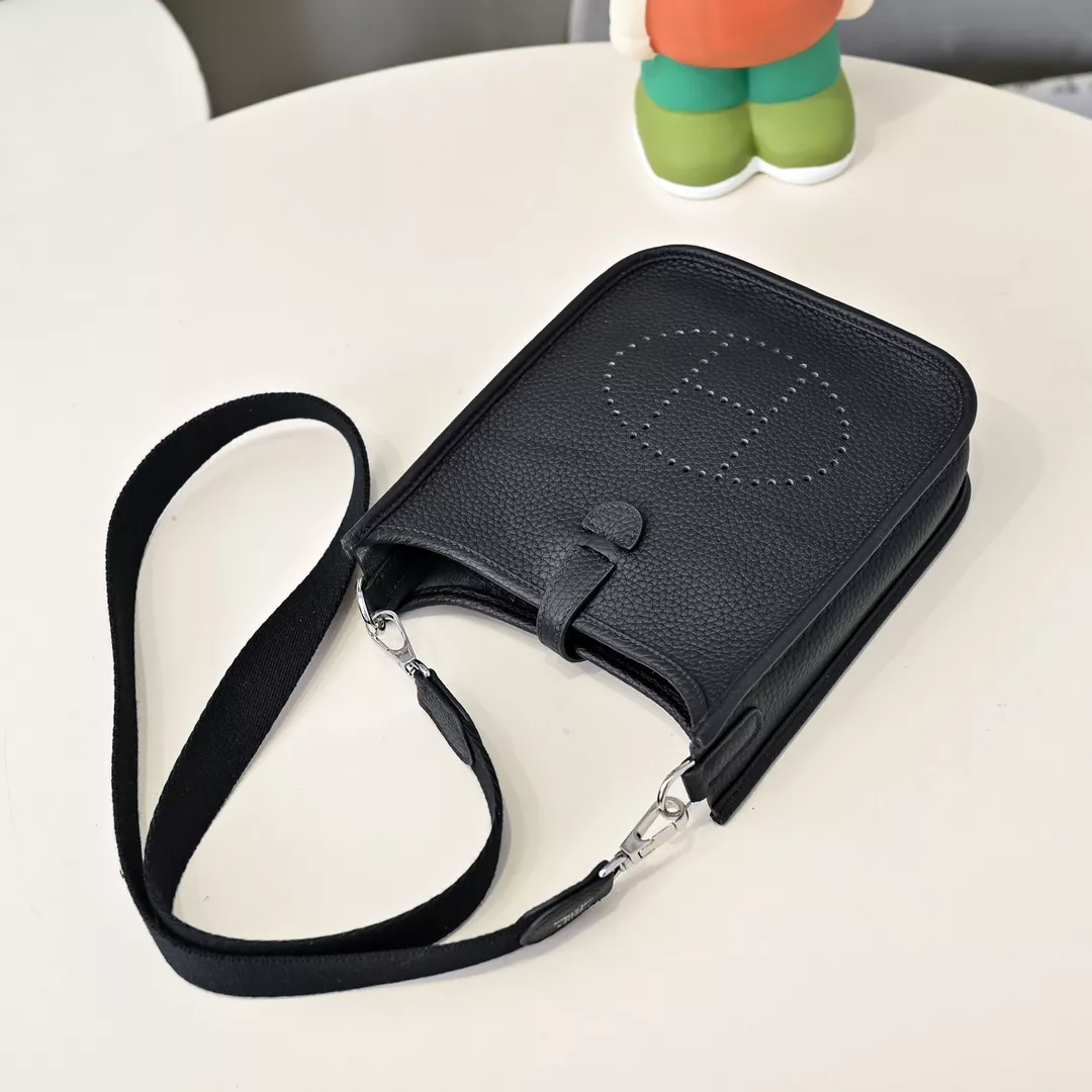 Hermes AAA Quality Messenger Bags For Women Compact 9457