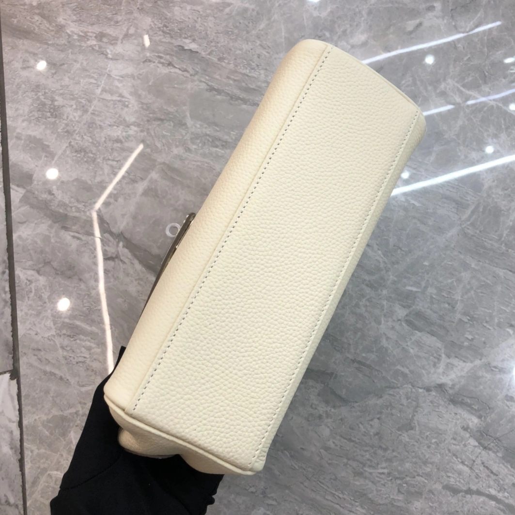 Hermes AAA Quality Messenger Bags For Women Durable 7325