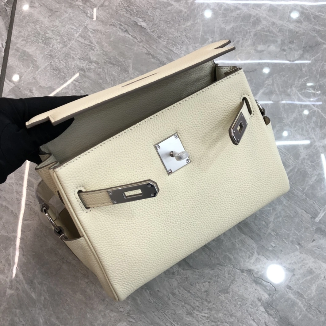 Hermes AAA Quality Messenger Bags For Women Durable 7732