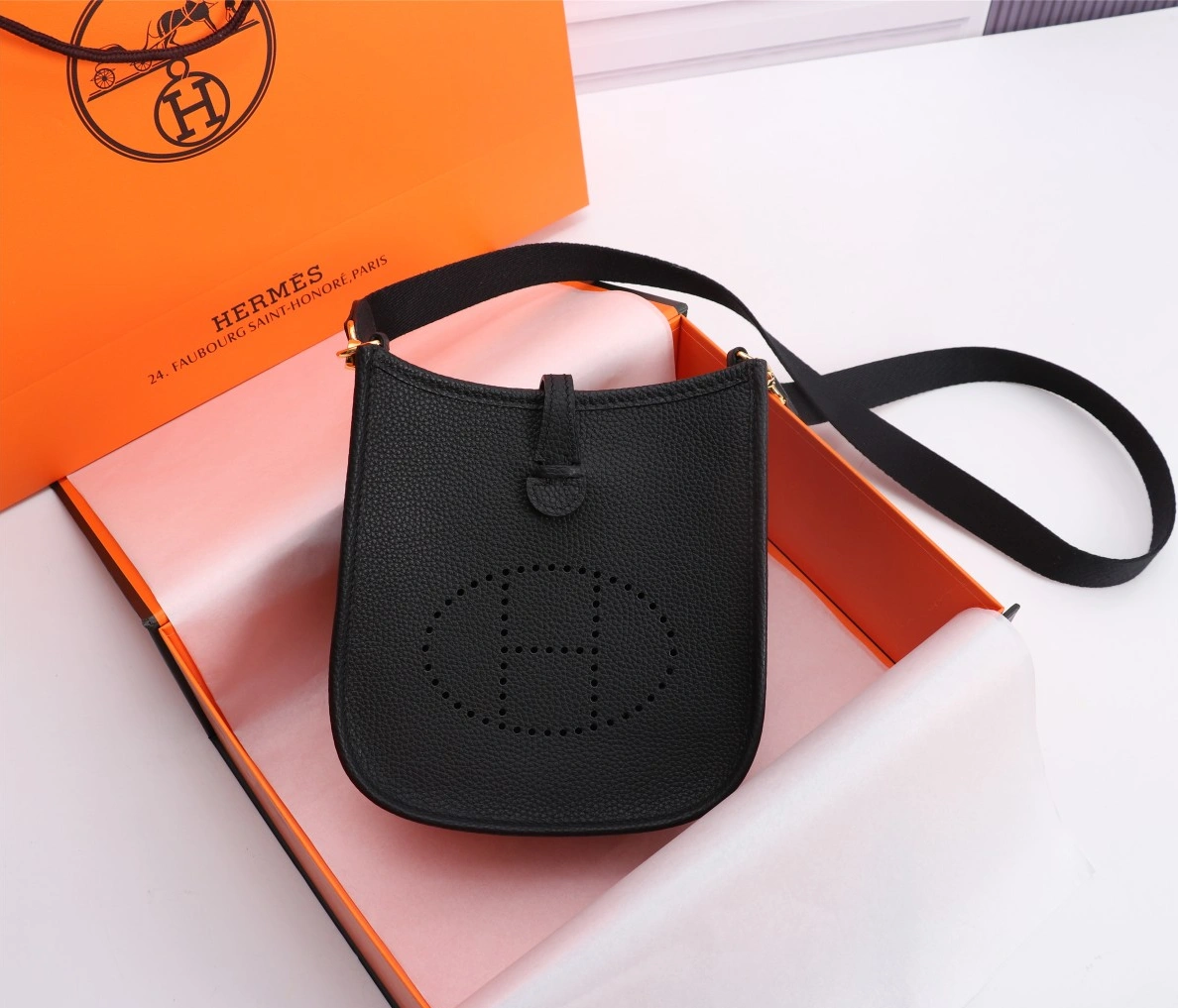 Hermes AAA Quality Messenger Bags For Women Durable 9676