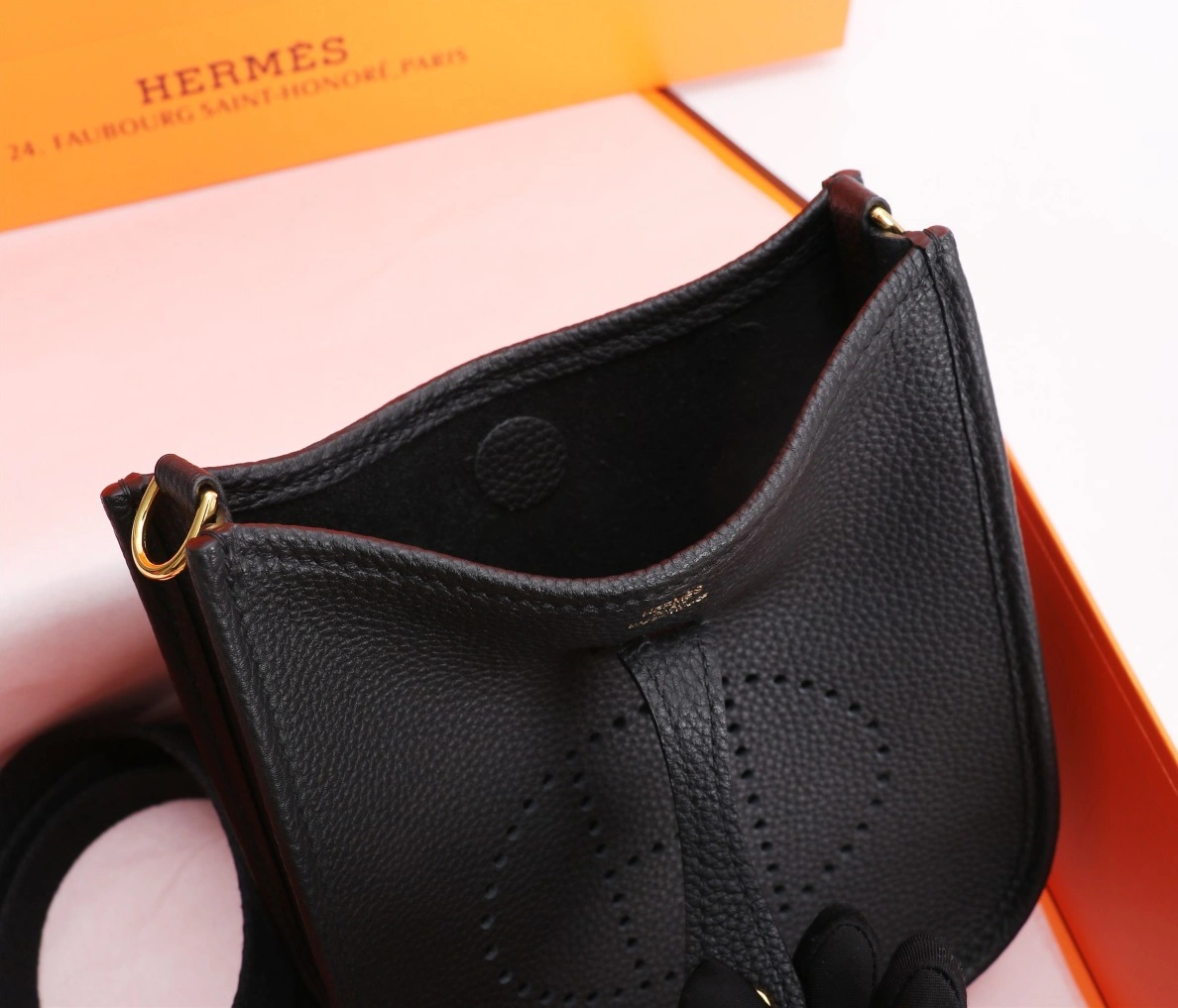 Hermes AAA Quality Messenger Bags For Women Durable 9676