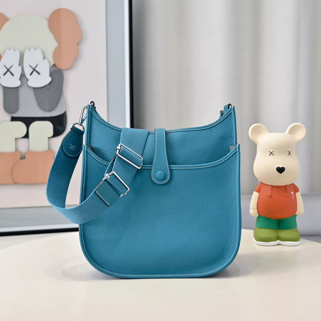 Hermes AAA Quality Messenger Bags For Women Lightweight 1305