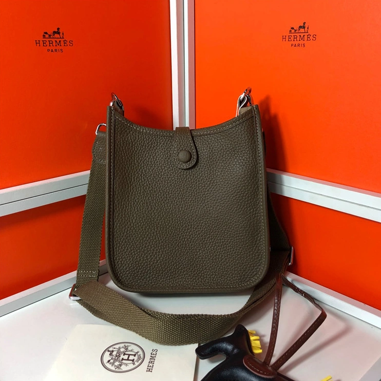 Hermes AAA Quality Messenger Bags For Women Minimalist 8640