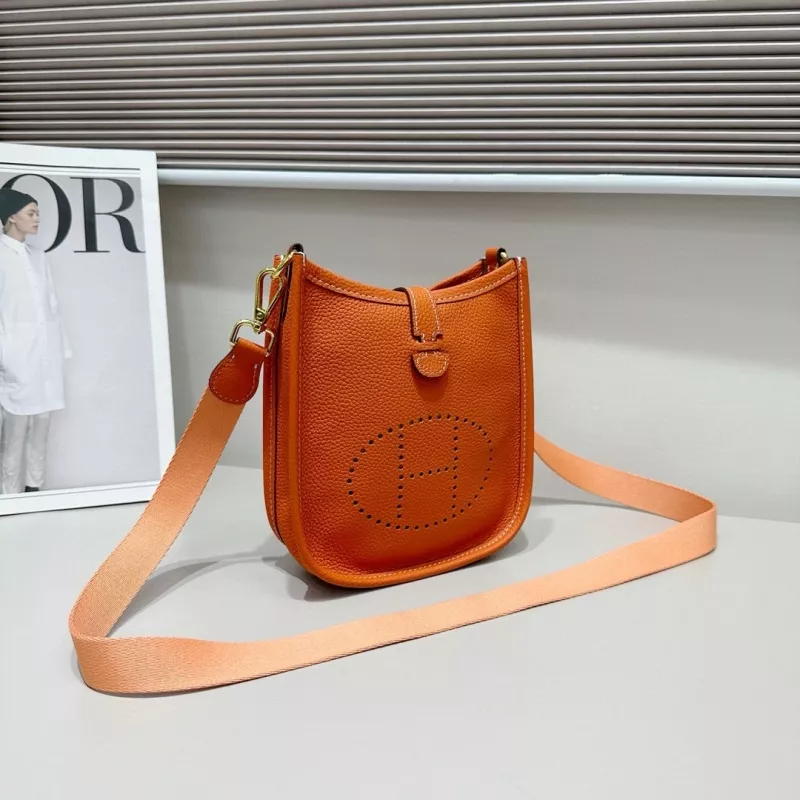 Hermes AAA Quality Messenger Bags For Women Minimalist 9714